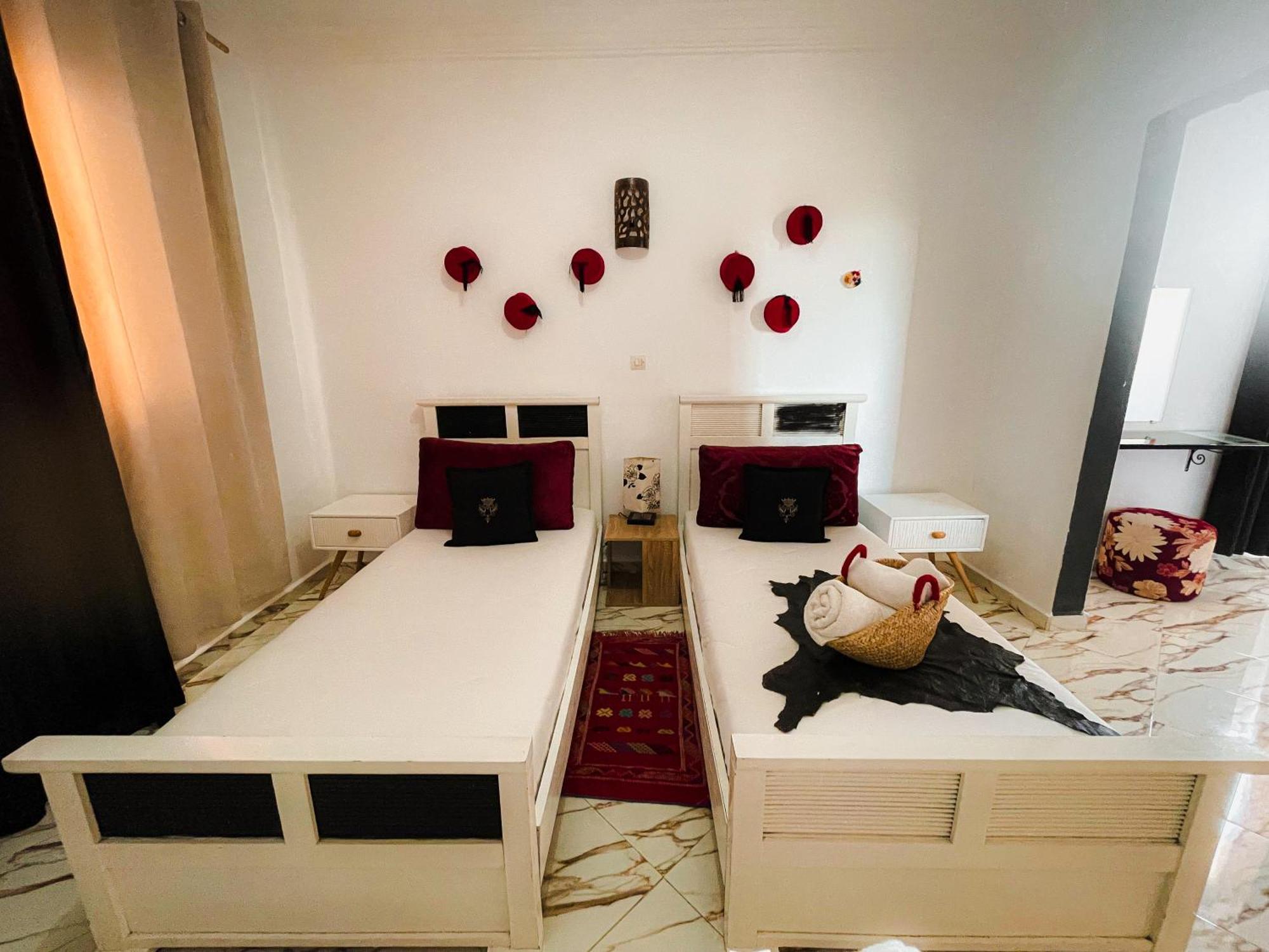 Hotel Princesse Ilham Chefchaouen Bagian luar foto